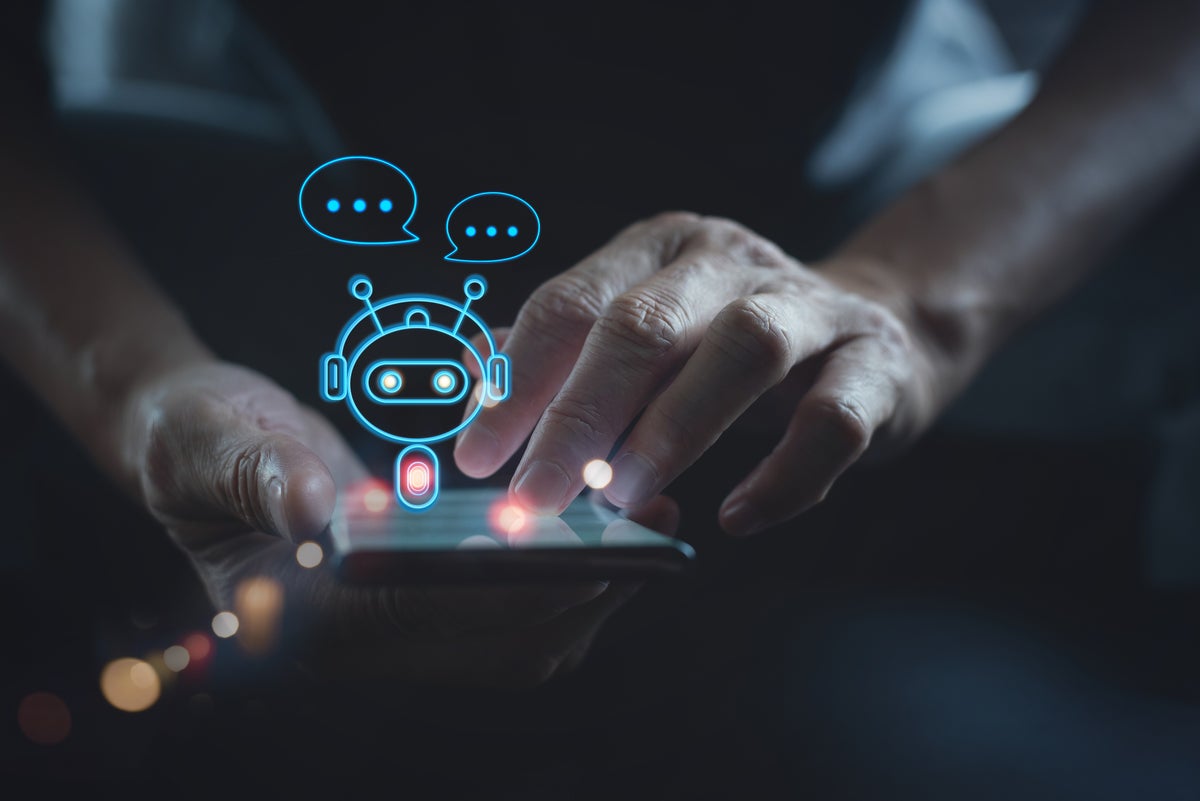 chatbot_ChatGPT_AI_artificial intelligence_bot_assistant_shutterstock 1901618698